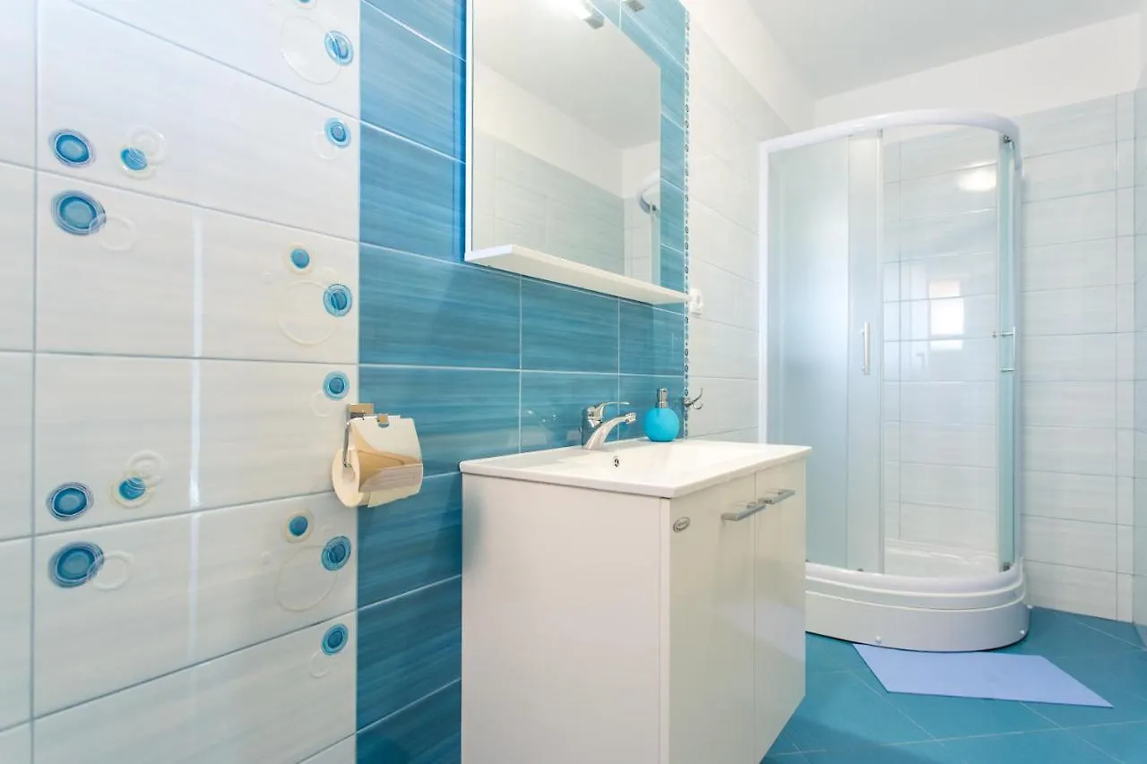 Apartments With Pool Ivana Krk Krk Town 0*,